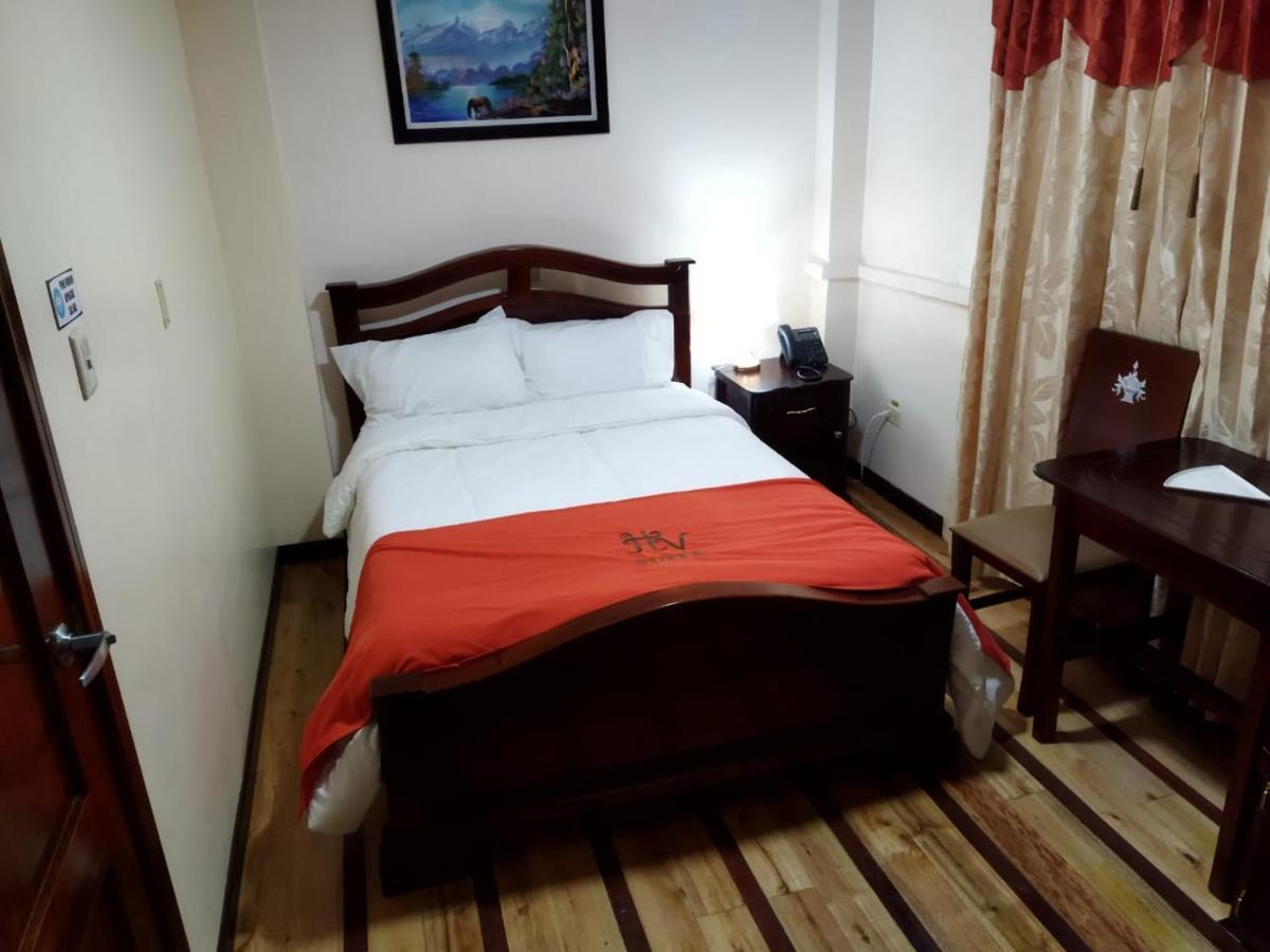 Hotel Velanez Suite Риобамба Экстерьер фото