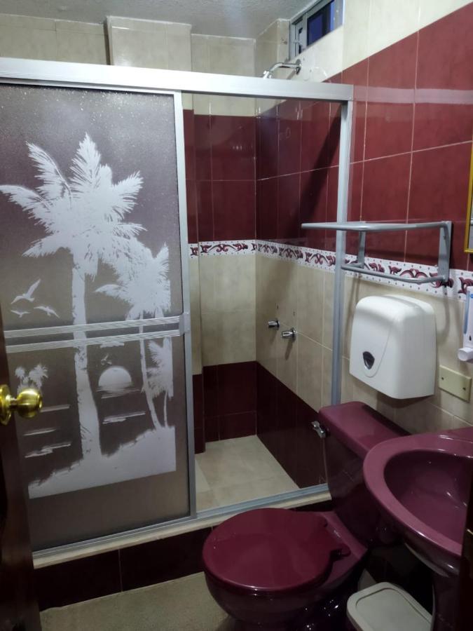 Hotel Velanez Suite Риобамба Экстерьер фото